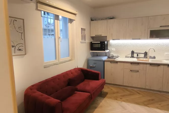 Shtepi me qera Apartament ne Tirane, Garsoniere, Mobilimi E mobiluar, Pagesa 400  Euro.