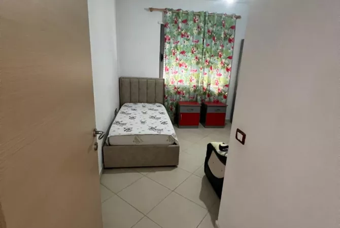 Shtepi me qera Apartament ne Tirane, 2+1, Mobilimi E mobiluar, Pagesa 450  Euro.