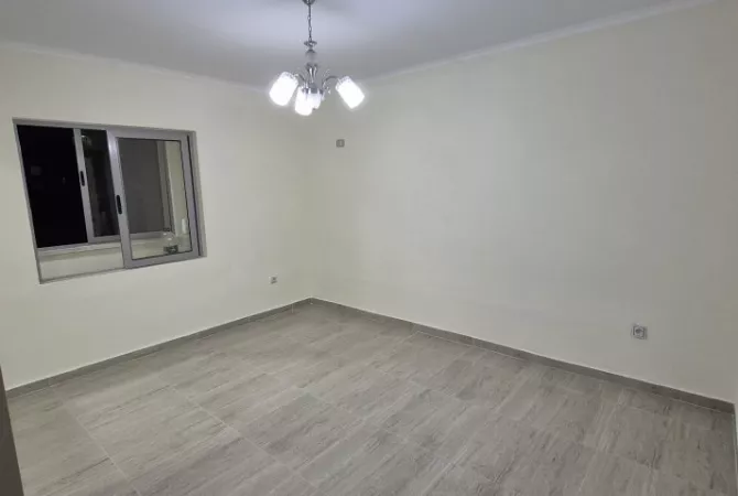 Shtepi me qera Apartament ne Tirane, 1+1, Mobilimi Bosh, pa mobiluar, Pagesa 40,000  Leke.