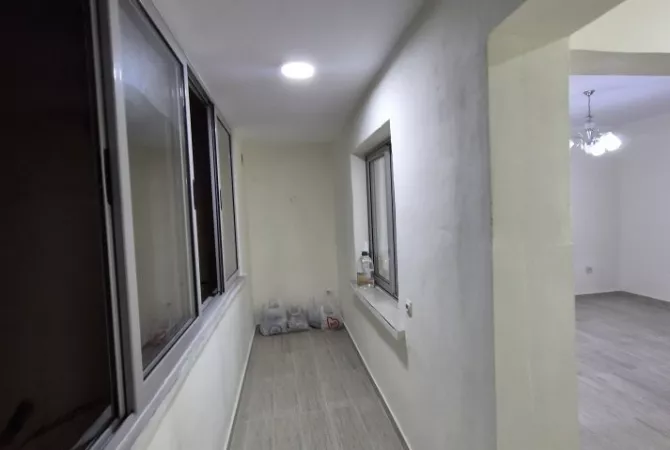 Shtepi me qera Apartament ne Tirane, 1+1, Mobilimi Bosh, pa mobiluar, Pagesa 40,000  Leke.