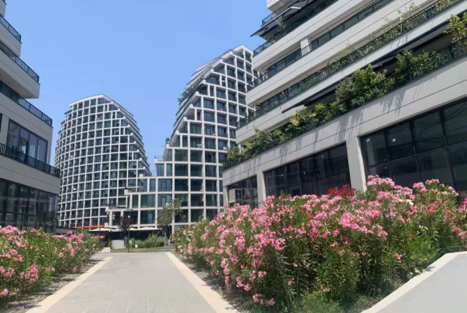 Ambient biznesi me qera 3+1 ne Tirane - 1,850 Euro