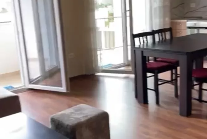 Shtepi me qera 2+1 ne Tirane - 55,000 Leke