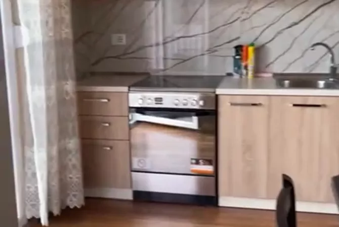 Shtepi me qera 2+1 ne Tirane - 55,000 Leke