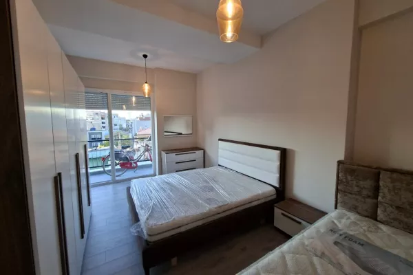 Shtepi me qera 1+1 ne Tirane - 60,000 Leke