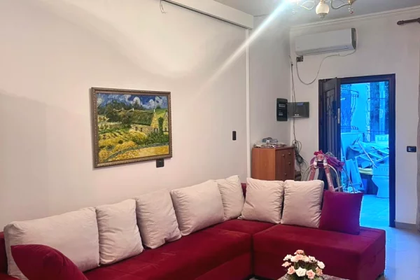 Shtepi me qera Apartament ne Tirane, 2+1, Mobilimi E mobiluar, Pagesa 50,000  Leke.