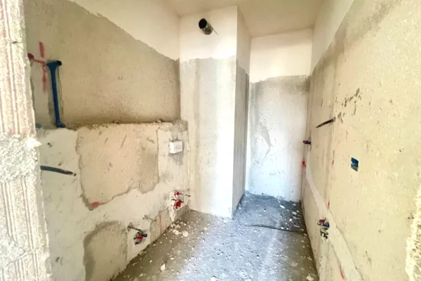 Apartment for sale in Tirana 2+1, Emty