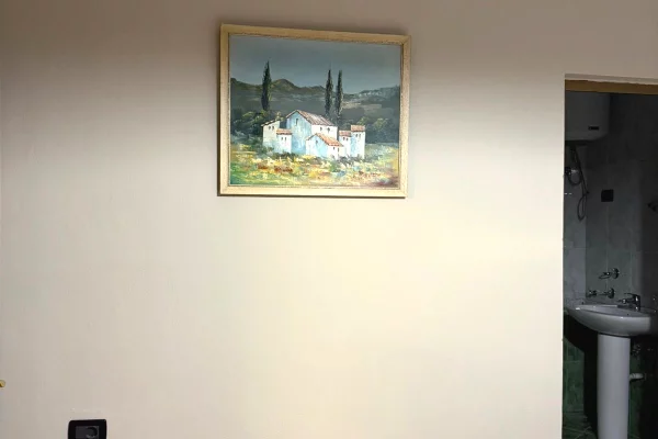 Shtepi me qera Apartament ne Tirane, 2+1, Mobilimi E mobiluar, Pagesa 50,000  Leke.