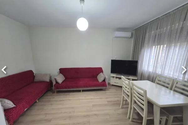 Shtepi me qera Apartament ne Tirane, 1+1, Mobilimi E mobiluar, Pagesa 45,000  Leke.