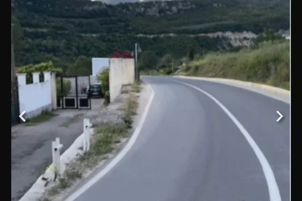 Truall ose Toke ne Tirane - 225,000 Euro