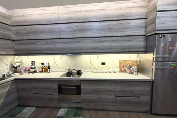 Shtepi ne shitje Apartament ne Tirane, 2+1, Mobilimi E mobiluar, Pagesa 30,000,000  Leke.