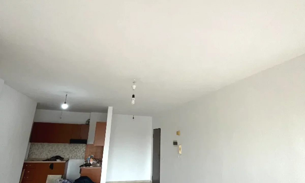 Apartment for rent in Tirana 2+1, Emty