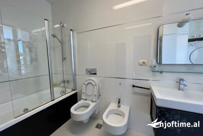 Shtepi me qera Apartament ne Tirane, 2+1, Mobilimi E mobiluar, Pagesa 1,800  Euro.