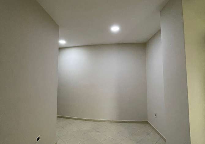 Business Property for Rent 3+1 in Tirana - 300 Euro