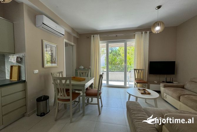 Shtepi ne shitje Apartament ne Durres, 2+1, Mobilimi E mobiluar, Pagesa 280,000  Euro.