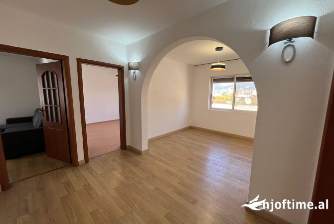 Shtepi ne shitje 3+1 ne Tirane - 145,000 Euro