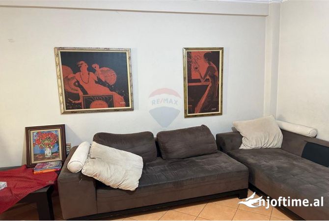 Shtepi ne shitje 2+1 ne Tirane - 160,000 Euro