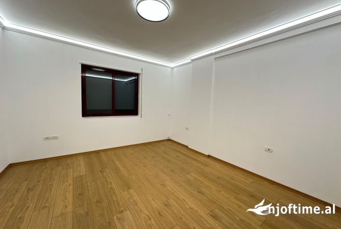 Shtepi ne shitje 2+1 ne Tirane - 240,000 Euro