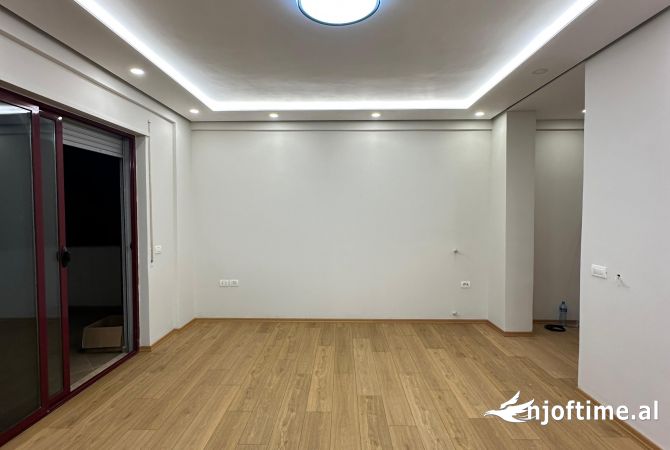 Shtepi ne shitje 2+1 ne Tirane - 240,000 Euro