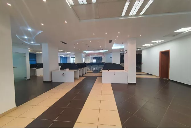 Business Property for Rent 3+1 in Tirana - 4,500 Euro