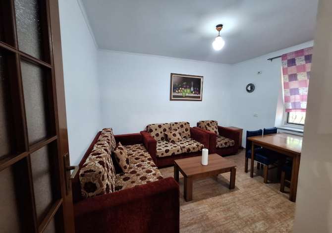Shtepi me qera 2+1 ne Tirane - 47,000 Leke
