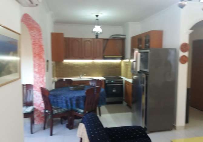 Shtepi me qera 2+1 ne Tirane - 60,000 Leke