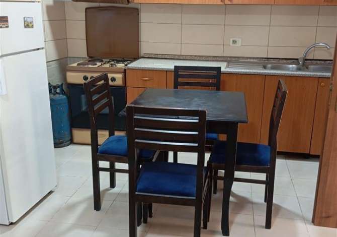 Shtepi me qera 1+1 ne Tirane - 43,000 Leke