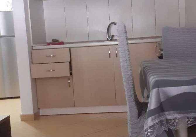 Shtepi me qera 1+1 ne Tirane - 40,000 Leke