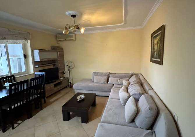 Shtepi me qera 2+1 ne Tirane - 550 Euro