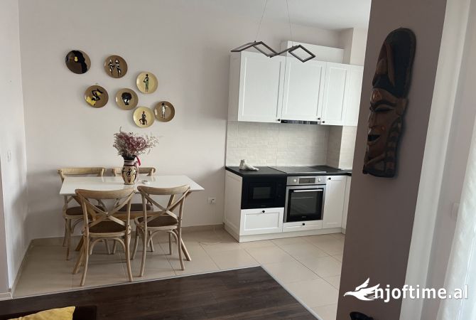 Shtepi me qera 2+1 ne Tirane - 700 Euro