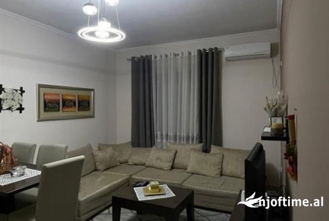 Shtepi me qera 2+1 ne Tirane - 45,000 Leke