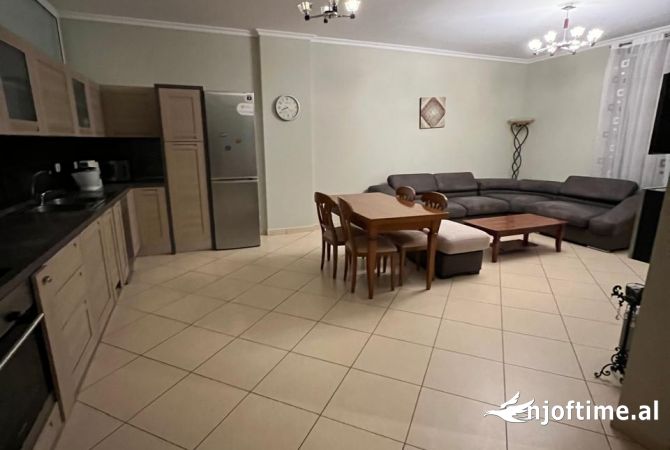 Shtepi me qera 2+1 ne Tirane - 450 Euro