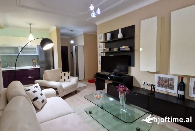 Shtepi me qera Apartament ne Tirane, 1+1, Mobilimi E mobiluar, Pagesa 800  Euro.