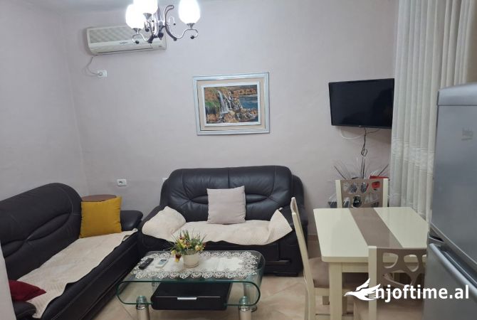 Shtepi me qera 1+1 ne Tirane - 45,000 Leke