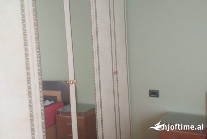 Shtepi me qera Shtepi Private ne Tirane, 1+1, Mobilimi E mobiluar, Pagesa 33,000  Leke.