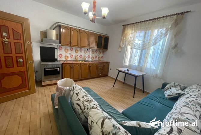 Shtepi me qera Garsoniere ne Tirane - 43,000 Leke