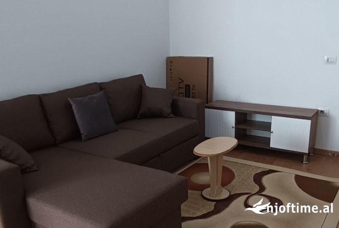 Shtepi me qera 1+1 ne Tirane - 50,000 Leke