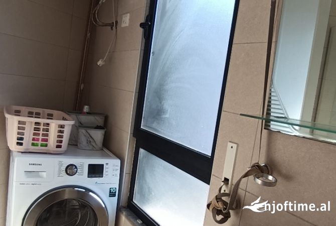 Shtepi me qera Apartament ne Tirane, 1+1, Mobilimi E mobiluar, Pagesa 50,000  Leke.