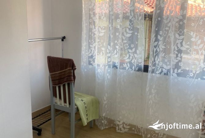 Shtepi me qera Apartament ne Tirane, 1+1, Mobilimi E mobiluar, Pagesa 600  Euro.