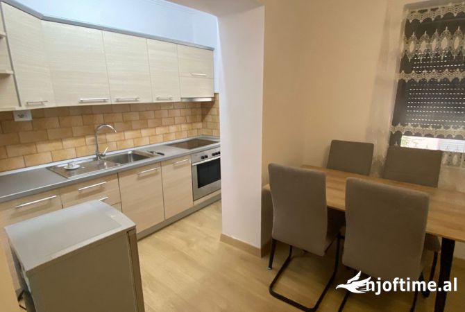 Shtepi me qera 1+1 ne Tirane - 600 Euro