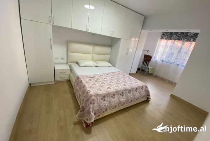 Shtepi me qera Apartament ne Tirane, 1+1, Mobilimi E mobiluar, Pagesa 600  Euro.