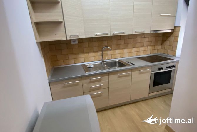 Shtepi me qera Apartament ne Tirane, 1+1, Mobilimi E mobiluar, Pagesa 600  Euro.