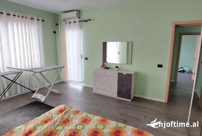 Shtepi me qera 2+1 ne Tirane - 550 Euro