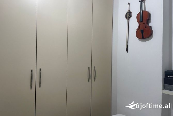 Shtepi me qera Apartament ne Tirane, 2+1, Mobilimi E mobiluar, Pagesa 500  Euro.