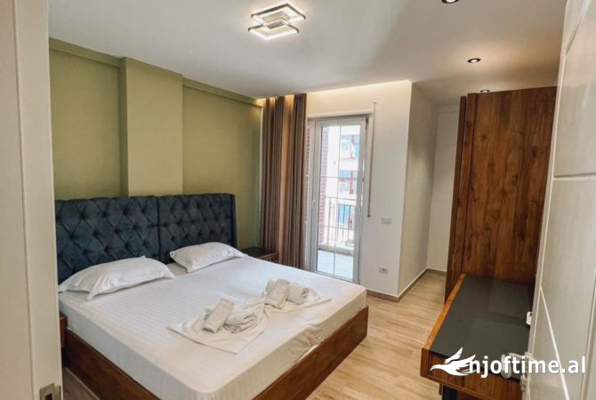 Shtepi me qera Apartament ne Tirane, 1+1, Mobilimi E mobiluar, Pagesa 550  Euro.