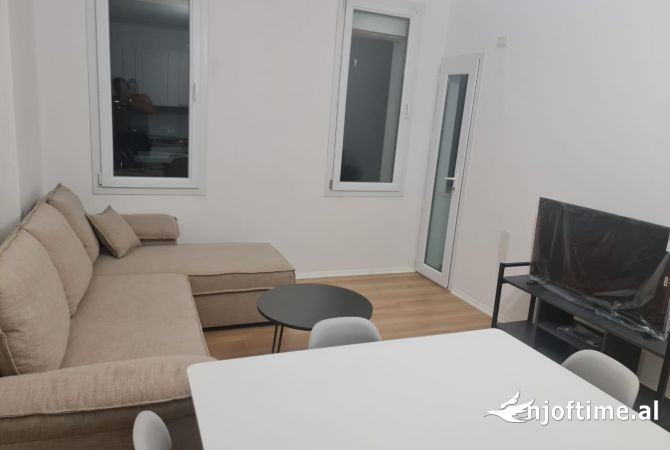Shtepi me qera 2+1 ne Tirane - 650 Euro