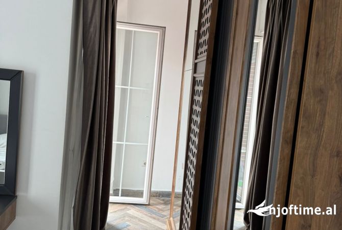 Shtepi me qera Apartament ne Tirane, 1+1, Mobilimi E mobiluar, Pagesa 550  Euro.