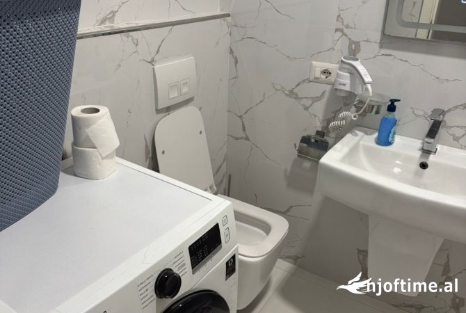 Shtepi me qera Apartament ne Tirane, 1+1, Mobilimi E mobiluar, Pagesa 550  Euro.