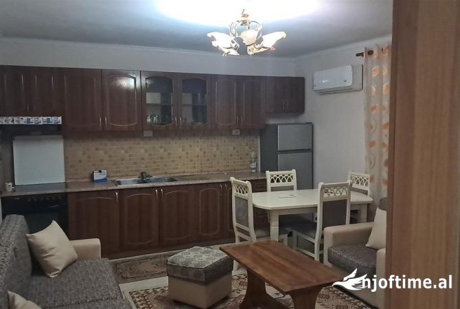 Shtepi me qera 2+1 ne Tirane - 500 Euro