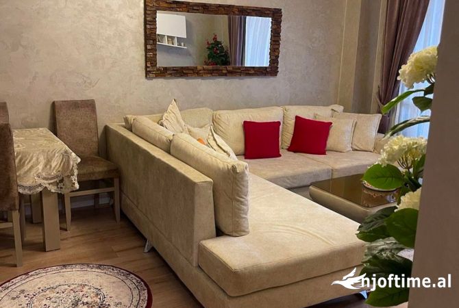 Casa in affitto 3+1 a Tirana - 1,000 Euro