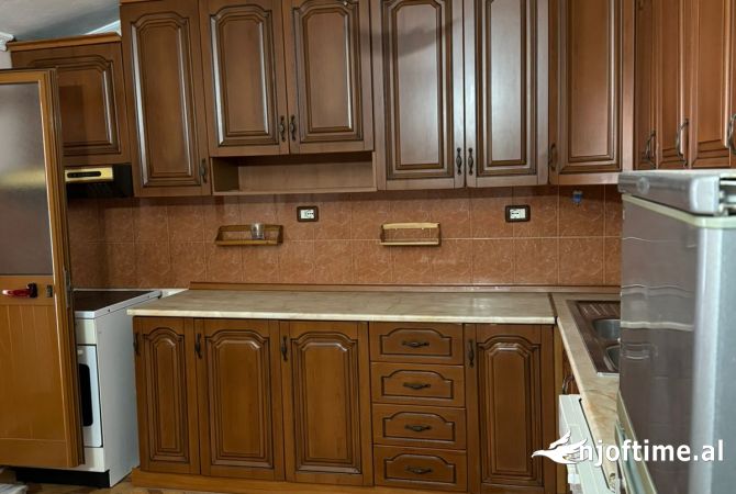 Shtepi me qera 2+1 ne Tirane - 45,000 Leke